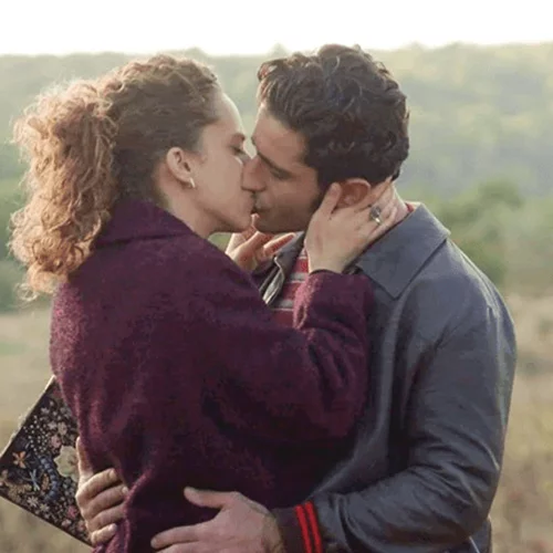 Άγριες Μέλισσες spoiler | Έγκυος η Ασημίνα - Ο Νικηφόρος τους πιάνει στα "πράσα"