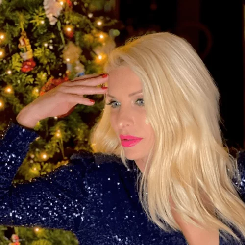 Ελένη Μενεγάκη | Η «απάντηση» στα δημοσιεύματα που τη θέλουν έγκυο στο πέμπτο της παιδί