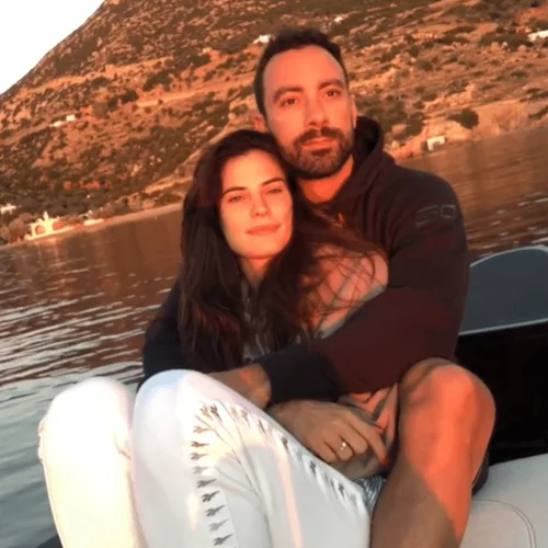 «Αρχίζουμε να φουσκώνουμε σιγά σιγά» | H Χριστίνα Μπόμπα μάς δείχνει πόσο έχει φουσκώσει η κοιλίτσα της