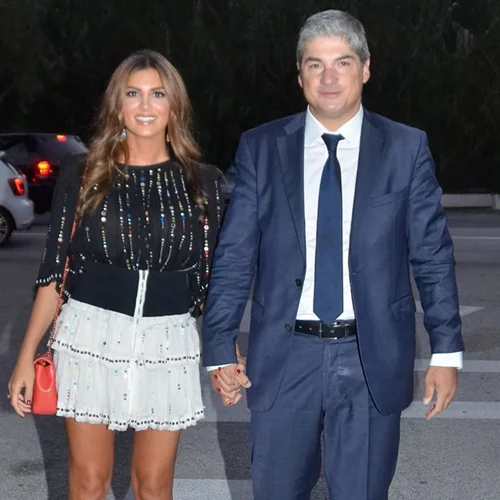 Θέμης Σοφός | Το δώρο του στην αρχισυντάκτρια της Σταματίνας Τσιμτσιλή για την «ψυχική οδύνη» (pic)