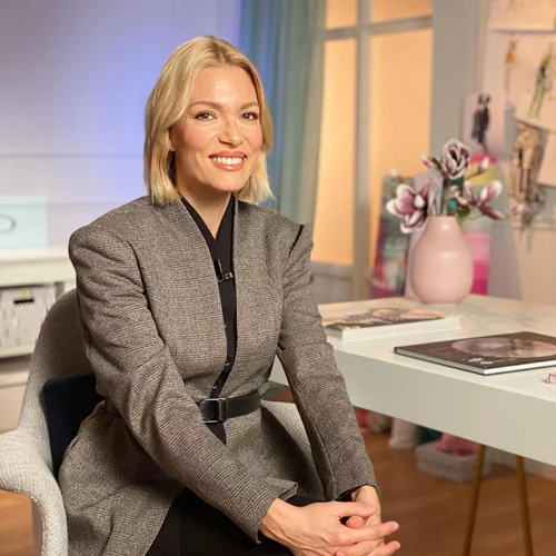 Βίκυ Καγιά | Δες την στα πρώτα βήματα της καριέρας της να διαφημίζει πατατάκια (βίντεο)