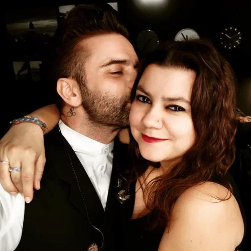 Baby boom στην οικογένεια του Θοδωρή Μαραντίνη | Η ανάρτηση του τραγουδιστή και η εγκυμοσύνη που ανακοίνωσε