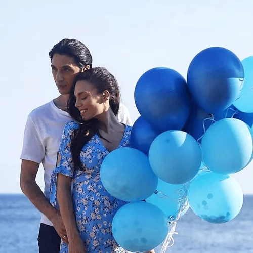 Κρυσταλλία Ρήγα | Η φωτογραφία με τον σύζυγό της και τον νεογέννητο γιο τους έξω από το μαιευτήριο