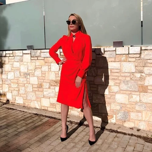 Τατιάνα Στεφανίδου | Εντυπωσιακή στα κόκκινα στην πρεμιέρα της νέας της εκπομπής