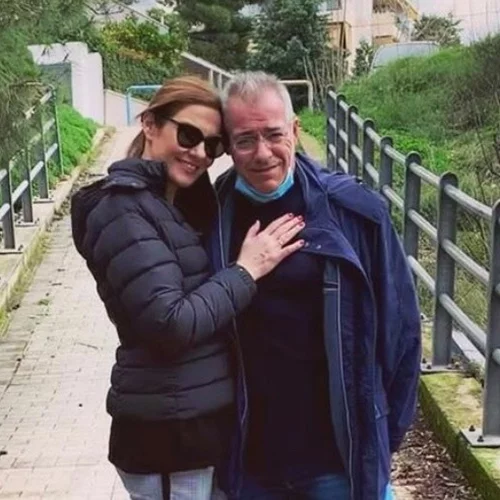 Φαίη Μαυραγάνη | Η σπάνια φωτογραφία με τον Νίκο Μάνεση με atheisure outfit