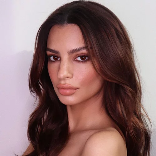 Emily Ratajkowski | To beauty look της στον 7ο μήνα εγκυμοσύνης της