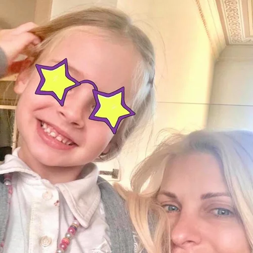 Ελένη Μενεγάκη | Η χαρά της κόρης της, Μαρίνας, για την επιστροφή της στο σχολείο (pic)