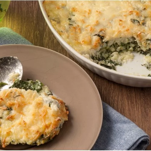 Σπανάκι με ψωμί και τυριά ογκρατέν