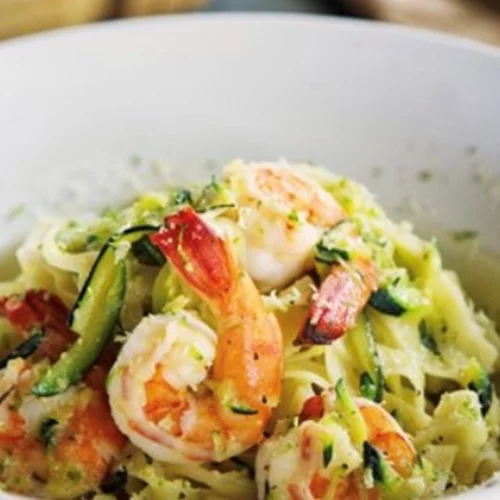 Pasta με γαρίδες και κολοκυθάκι