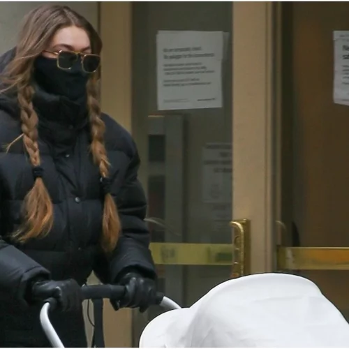 Η Gigi Hadid με το πιο σικάτο κολάν που θα σε κάνει να αντικαταστήσεις τις φόρμες