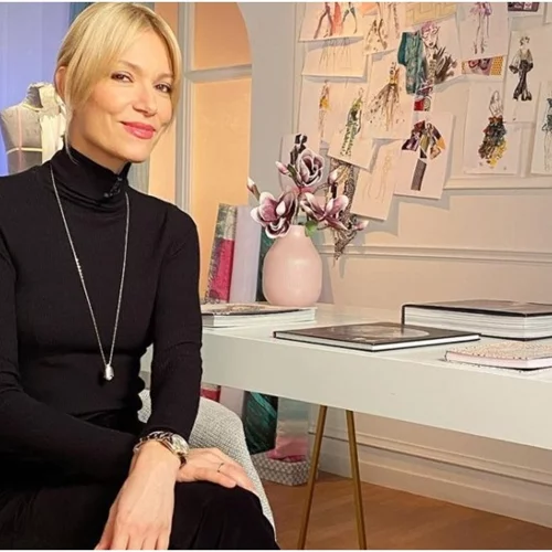 Tο κοτλέ παντελόνι της Βίκυς Καγιά είναι budget friendly και ιδανικό για όλες τις ώρες