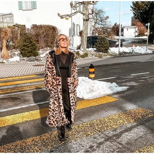 Βρήκαμε την εντυπωσιακή animal print faux γούνα της Μαρίας Ηλιάκη