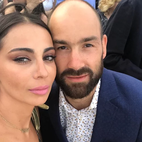 Ολυμπία Χοψονίδου-Βασίλης Σπανούλης | Το βίντεο με την κόρη τους να κάνει τα πρώτα της βήματα