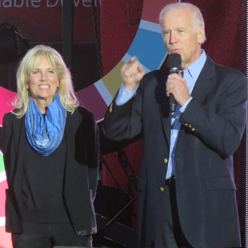 Δώρο «ελπίδας» από Ρεπουμπλικανό γερουσιαστή στον Joe Biden