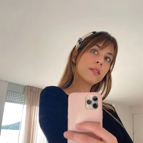 Η Demy άλλαξε (πολύ) τα μαλλιά της και ενθουσίασε τους fans της