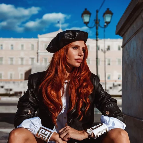 Η Έβελυν Καζαντζόγλου με νέο hair look | Το καρέ που απογείωσε το στιλ της