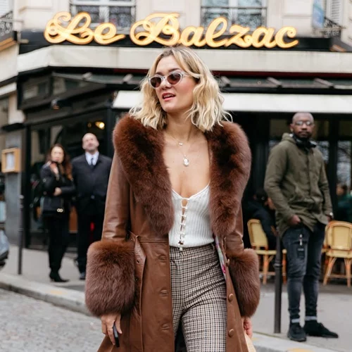 Η Γαλλίδα fashionista Adenorah περιμένει το πρώτο της παιδί