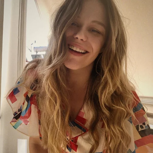 Γεωργία Αβασκαντήρα | Η νέα απόχρωση στα μαλλιά της θα σε κάνει να ανυπομονείς να ανοίξουν τα κομμωτήρια