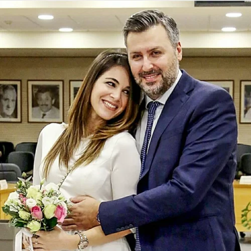 Γιάννης Καλλιάνος - Χάρις Δαμιανού | Παντρεύτηκαν λίγο πριν γίνουν γονείς - Η πρώτη φωτογραφία από τον γάμο