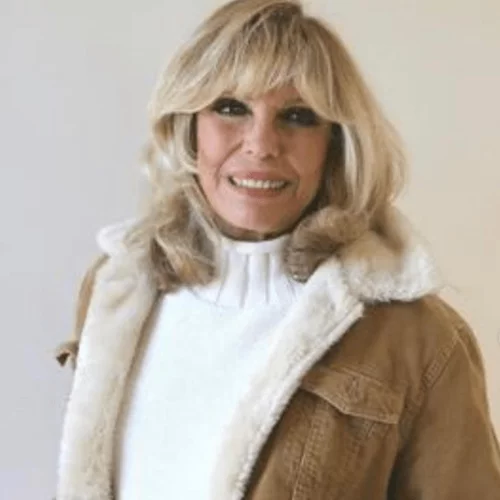 Αναμένεται το «Start Walkin' 1965-1976» και η Nancy Sinatra