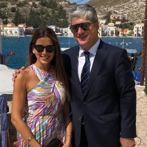 Η Σταματίνα Τσιμτσιλή με τον Θέμη Σοφό σε νέα εμφάνιση!