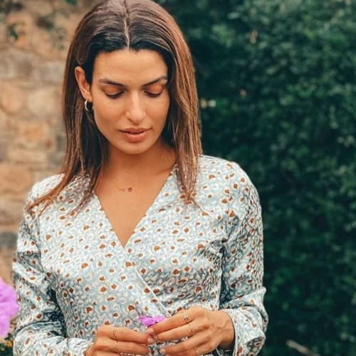 Τόνια Σωτηροπούλου | Σου δείχνει πως να μετατρέψεις σε φούστα το αγαπημένο σου maxi φόρεμα