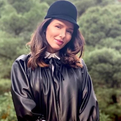 Τζώρτζια Βαϊνά | Φωτογραφίζεται με φουσκωμένη κοιλίτσα λίγο πριν γεννήσει το πρώτο της παιδί