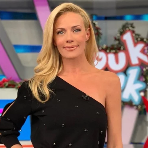 5 looks της Ζέτας Μακρυπούλια που σίγουρα αξίζει να αντιγράψεις τη νέα χρονιά
