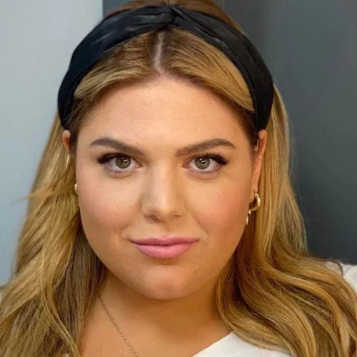 Τέλος το καρέ για τη Δανάη Μπάρκα | Η παρουσιάστρια άλλαξε (και πάλι) μήκος και χρώμα μαλλιών