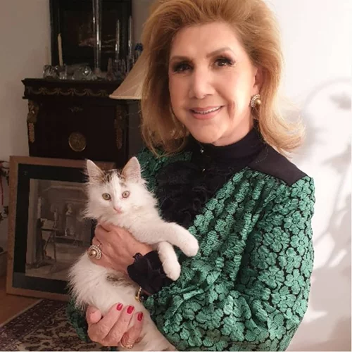 Λίτσα Πατέρα | Φωτογραφίες από το κλασικό σπίτι της (pics,vid)