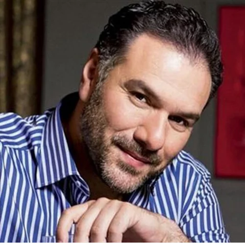 Γρηγόρης Αρναούτογλου | Μας δείχνει πρώτη φορά τον γιο του