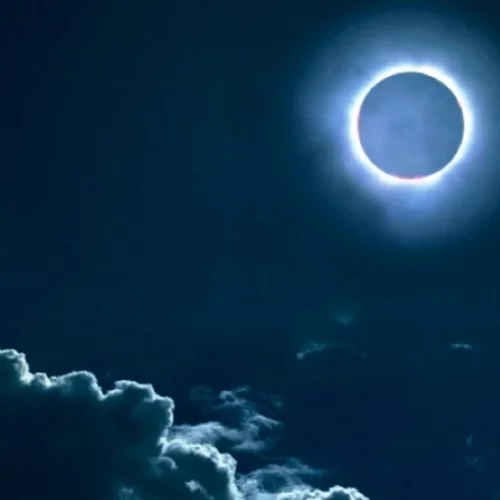Νέα Σελήνη και ολική έκλειψη Ηλίου στον Τοξότη στις 4 Δεκεμβρίου | Πώς επηρεάζονται τα ζώδια;