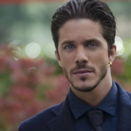 Στον Ευαγγελισμό με κορονοϊό ο ανεμβολίαστος Νίκος Οικονομόπουλος- Παρουσίασε επιδείνωση