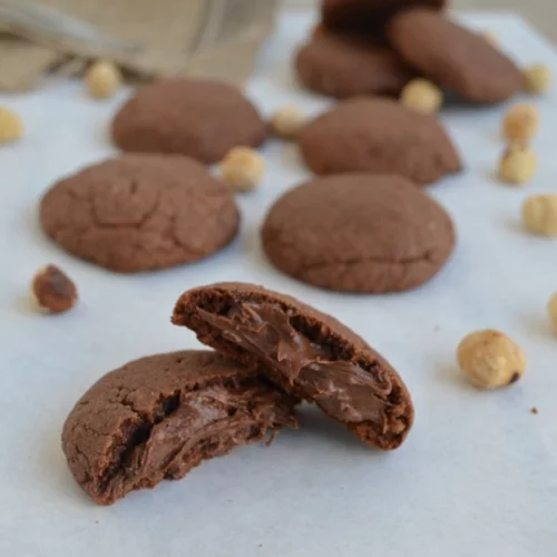 Cookies γεμιστά με πραλίνα φουντουκιού μόνο με 3 υλικά