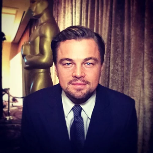 Leonardo DiCaprio: Η αντίδρασή του όταν τον...σκούντησε η Lady Gaga (Bίντεο)