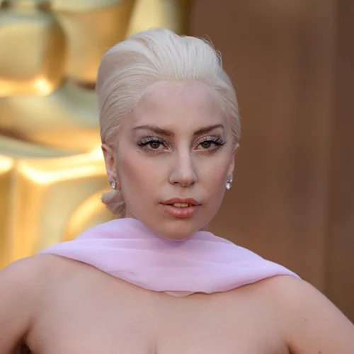 Μας συγκίνησε: Η Lady Gaga στέλνει το δικό της μήνυμα με το νέο της tattoo