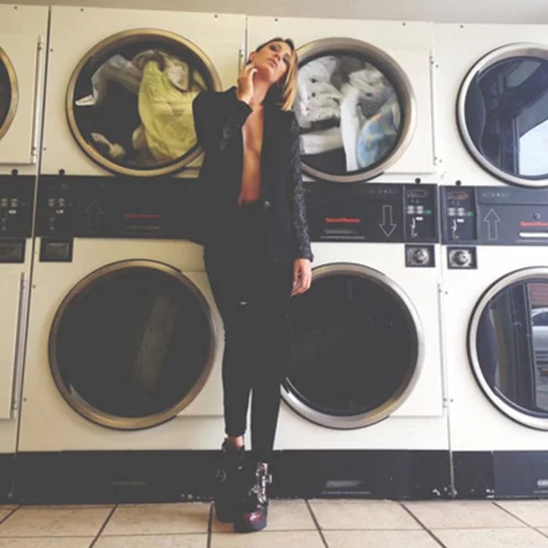 "Βάζετε πλυντήριο μόνο όταν έχει γεμίσει και κάντε ντους γρήγορα" - Οι συμβουλές της ιταλικής κυβέρνησης