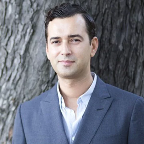 Άγγελος Μπράτης | Οι πρώτες φωτογραφίες από το νέο κύκλο του GNTM με ανανεωμένο look