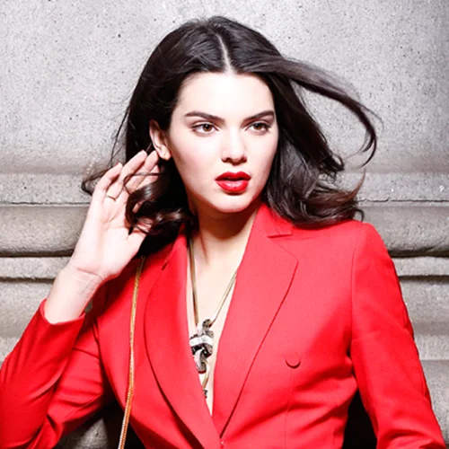 Kendall Jenner: Δείχνει στο Instagram το γυμνό στήθος της