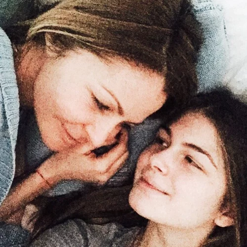 Αμαλία Κωστοπούλου: Εδώ...αργία, εκεί...εξετάσεις! (φωτογραφίες)