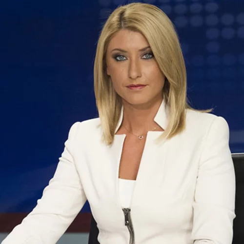 Σία Κοσιώνη | Δες την εμφάνισή της στην ορκωμοσία του Κώστα Μπακογιάννη