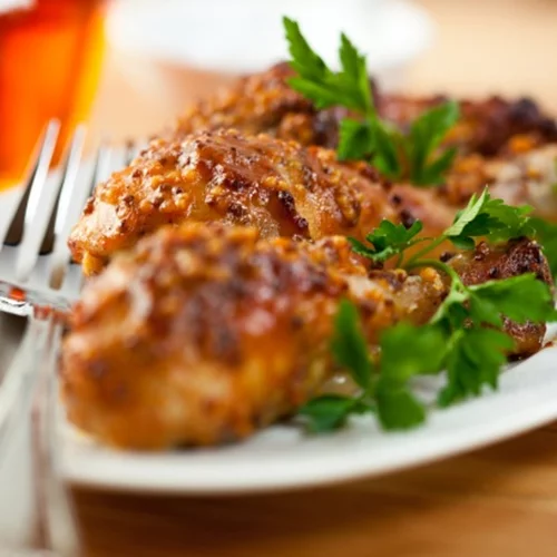 Κοτόπουλο με μουστάρδα και μπύρα για ένα γρήγορο υγιεινό γεύμα