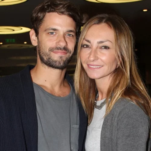 Ρούλα Ρέβη: «Όταν γέννησα δέχτηκα bullying από γυναίκες κυρίως στη δουλειά μου»