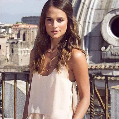 Alicia Vikander: Έχεις δει πώς θα είναι η νέα Lara Croft;