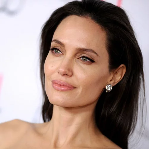 Angelina Jolie: Μπορεί να χώρισε, αλλά γίνεται ξανά μαμά!