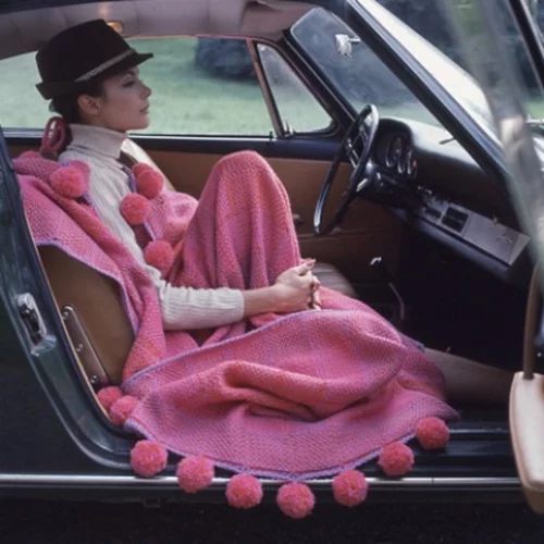 “Fashion”: Ένα χρονολόγιο με φωτογραφίες παρουσιάζει την εξέλιξη του γυναικείου στυλ