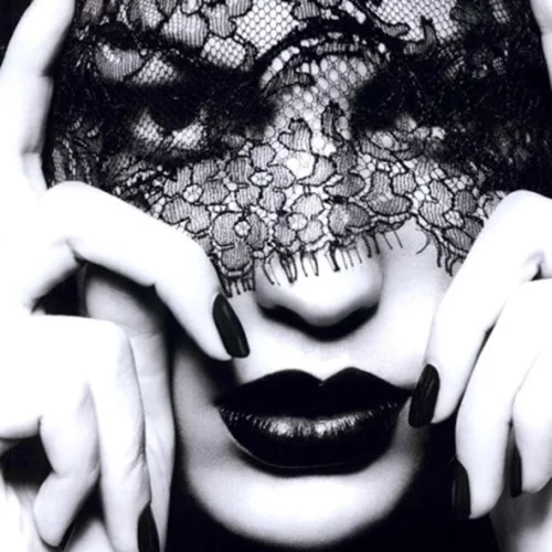 #maniMonday: Το πιο glam nail art που θα λατρέψεις