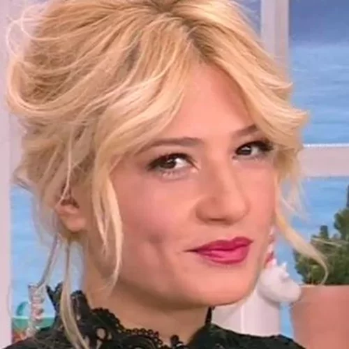 Φαίη Σκορδά: Η σημερινή εμφάνισή της στην εκπομπή «Το πρωινό»