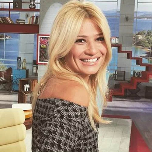 Φαίη Σκορδά: Άρχισε να στολίζει το σπίτι για τα Χριστούγεννα! 