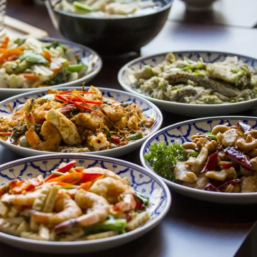 8 τροφές που σε κάνουν να πεινάς (και πρέπει να αποφύγεις στη δίαιτα)